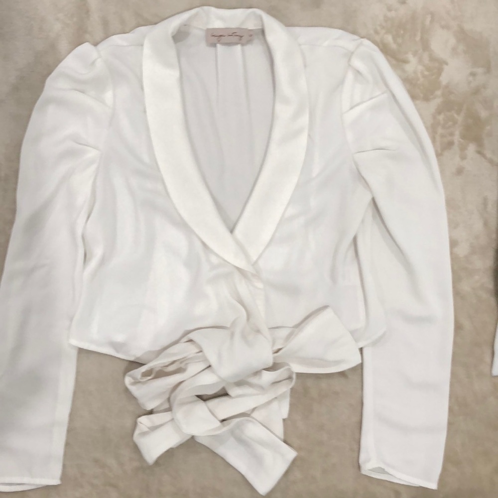 Women’s wrapped top